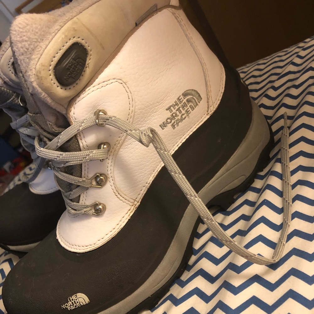 The North Face Women’s Boots - Picture 3 of 7